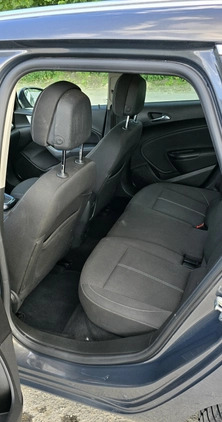 Opel Astra cena 25500 przebieg: 239000, rok produkcji 2014 z Poznań małe 277